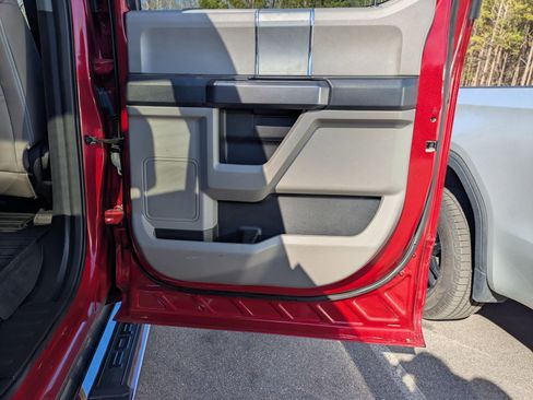 Certified 2021 Ford F250 XLT w/ XLT Premium Package image 30