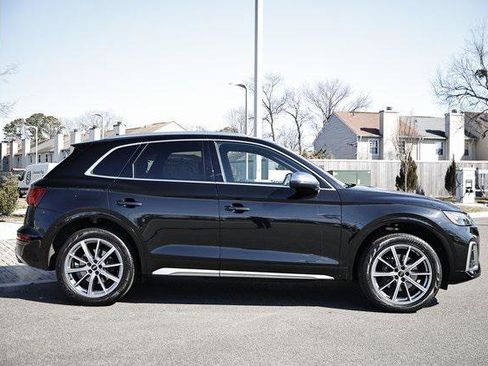 Certified 2024 Audi SQ5 Premium image 3