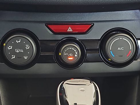 Used 2018 Subaru Crosstrek 2.0i Premium image 26