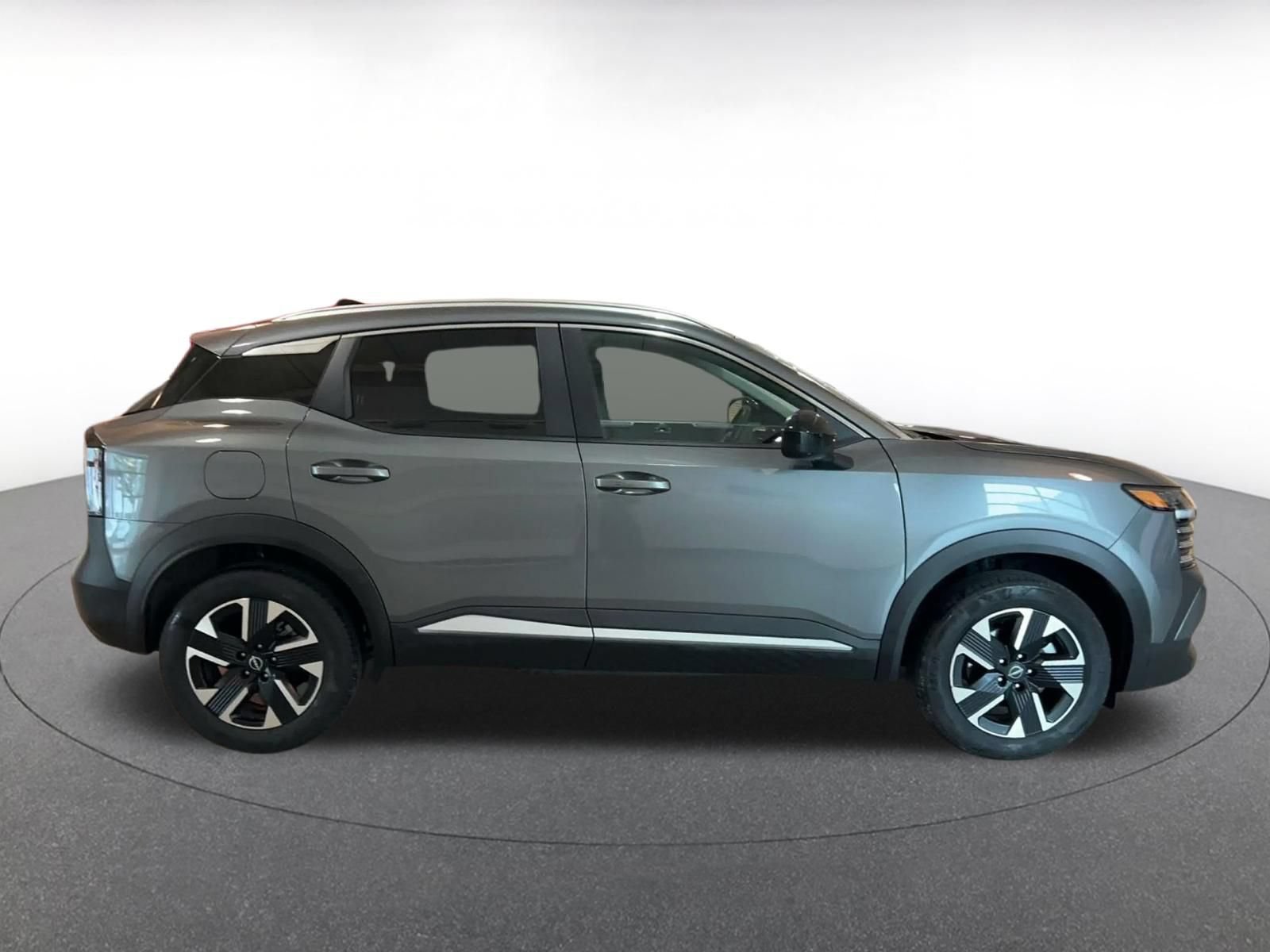 Used 2026 Nissan Kicks SV w/ Cold Weather Package AWD/4WD image 15
