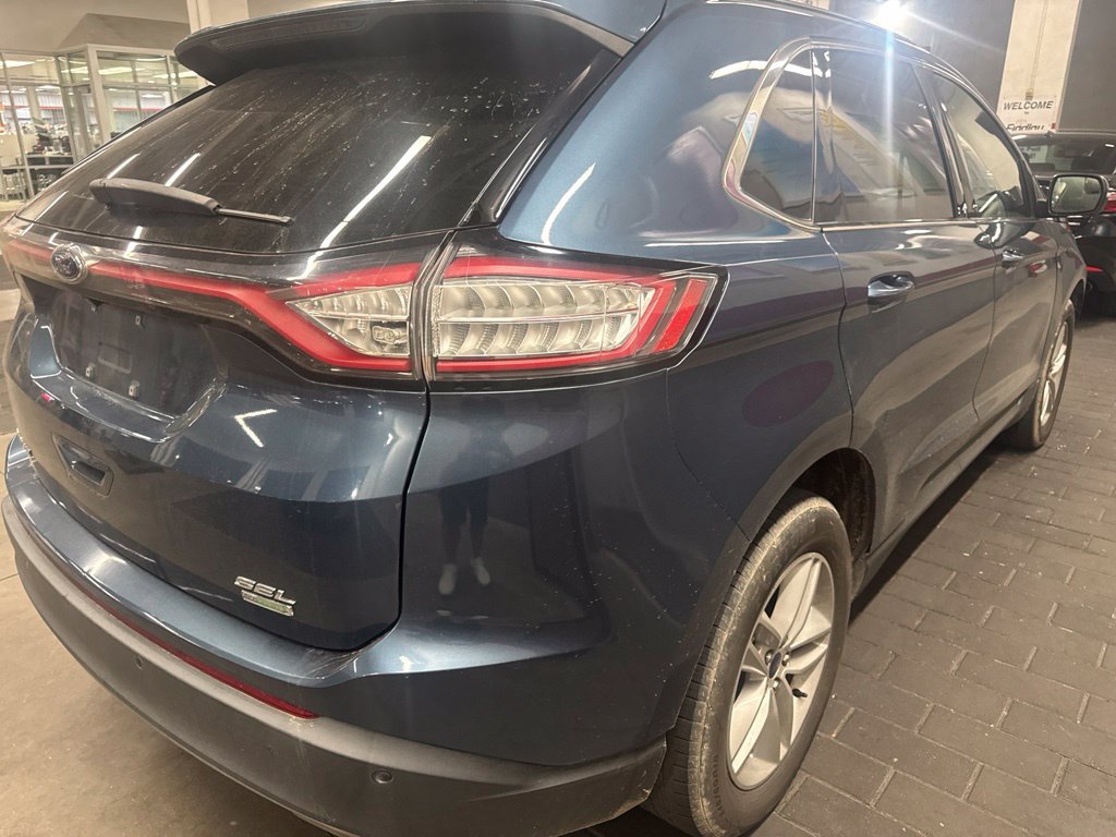Used 2018 Ford Edge SEL FWD image 3
