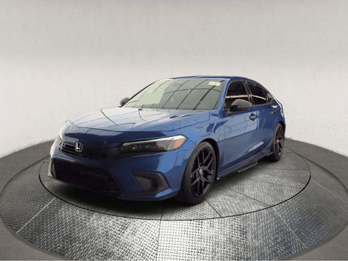 Used 2024 Honda Civic Sport image 3