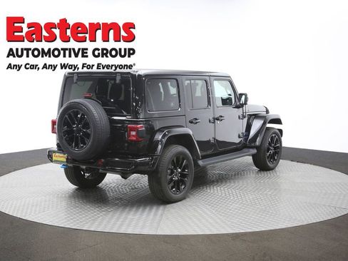 Used 2021 Jeep Wrangler Unlimited Sahara image 41