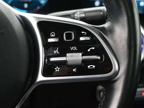 Used 2023 Mercedes-Benz GLB 250 4MATIC image 12