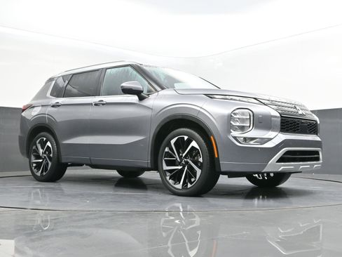 Used 2022 Mitsubishi Outlander SEL image 42