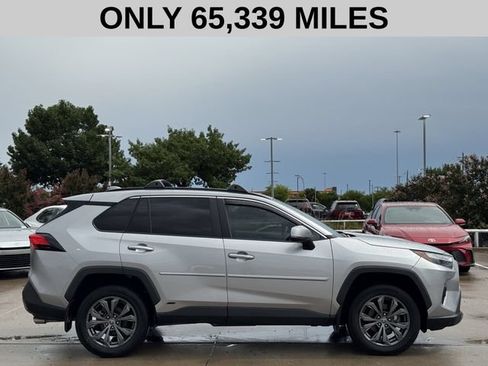Used 2023 Toyota RAV4 Limited AWD/4WD image 4