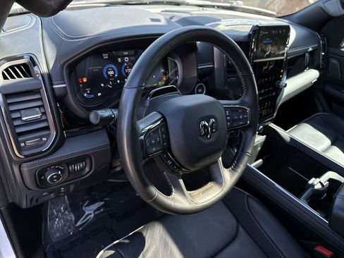 Used 2025 RAM 1500 Limited AWD/4WD image 16