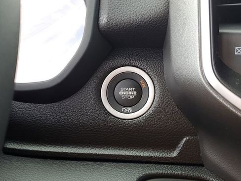 New 2026 RAM 1500 4x4 Crew Cab image 9