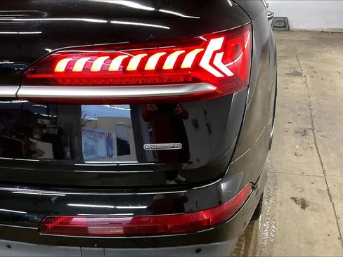 Used 2022 Audi Q7 2.0T Premium image 11