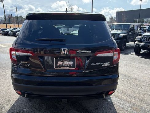 Used 2021 Honda Pilot Black Edition image 9