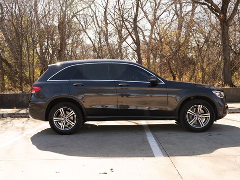 Used 2021 Mercedes-Benz GLC 300 300 image 10