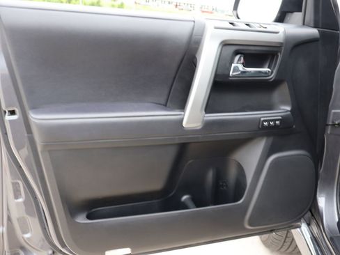 Used 2022 Toyota 4Runner Limited AWD/4WD image 20
