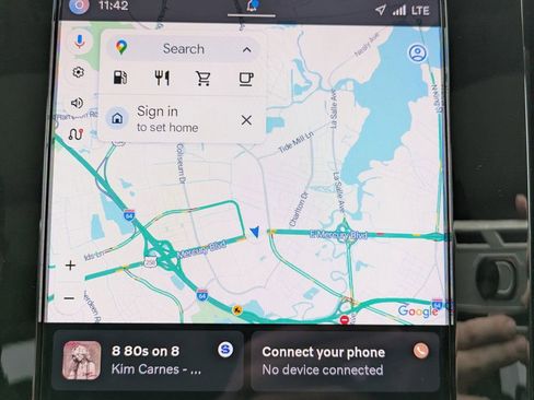 Certified 2023 Volvo XC40 B5 Plus w/ Driver Assist Package image 22