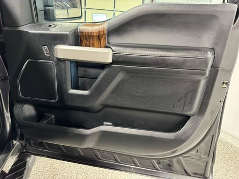 Used 2018 Ford F150 Lariat w/ Trailer Tow Package image 12