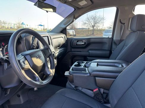 Used 2019 Chevrolet Silverado 1500 Custom Trail Boss w/ Custom Convenience Package image 15