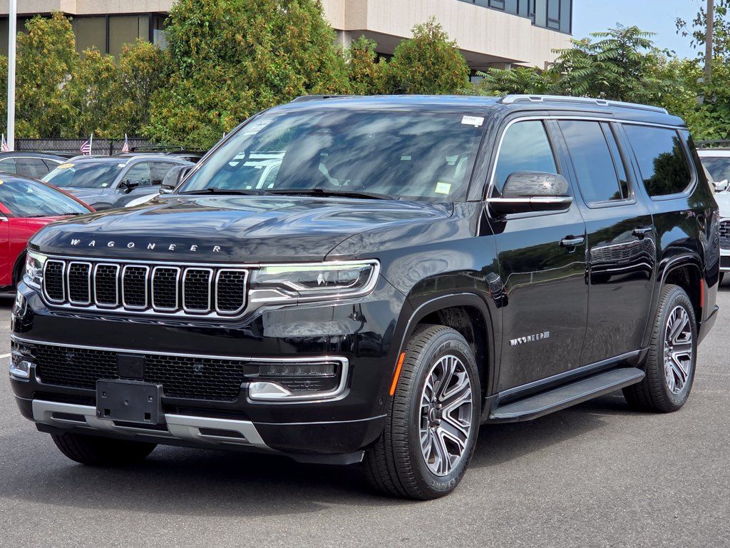 Used 2025 Jeep Wagoneer L Series II w/ 8-pass Seating Package AWD/4WD image 7