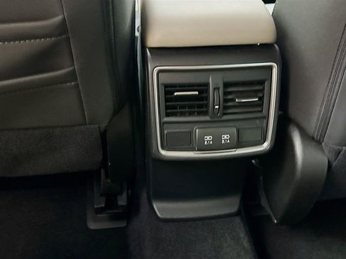 Used 2020 Subaru Forester Premium image 30