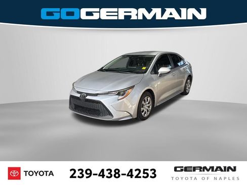 Used 2021 Toyota Corolla LE image 1