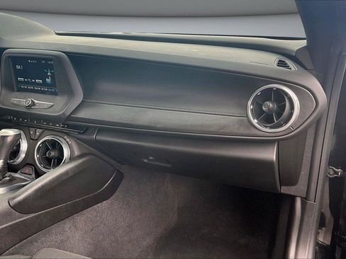 Used 2018 Chevrolet Camaro LT RWD image 23