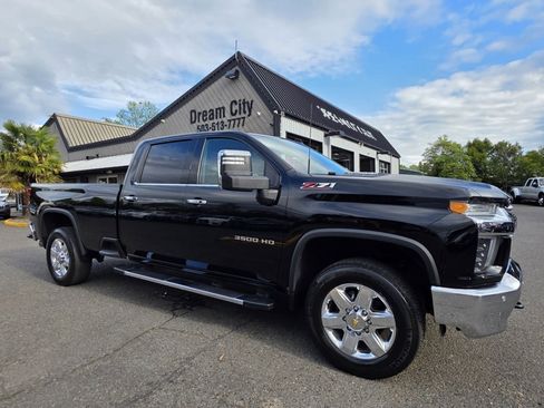 Used 2021 Chevrolet Silverado 3500 LTZ w/ LTZ Premium Package image 4