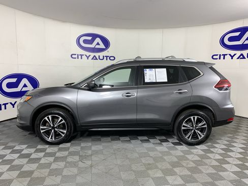 Used 2020 Nissan Rogue SV w/ Premium Package image 6