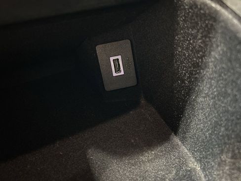 Used 2020 Lincoln Nautilus Standard w/ Equipment Group 101A image 22