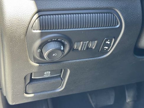 Used 2024 Jeep Wagoneer Series II w/ Flexible Seating Group RWD image 28