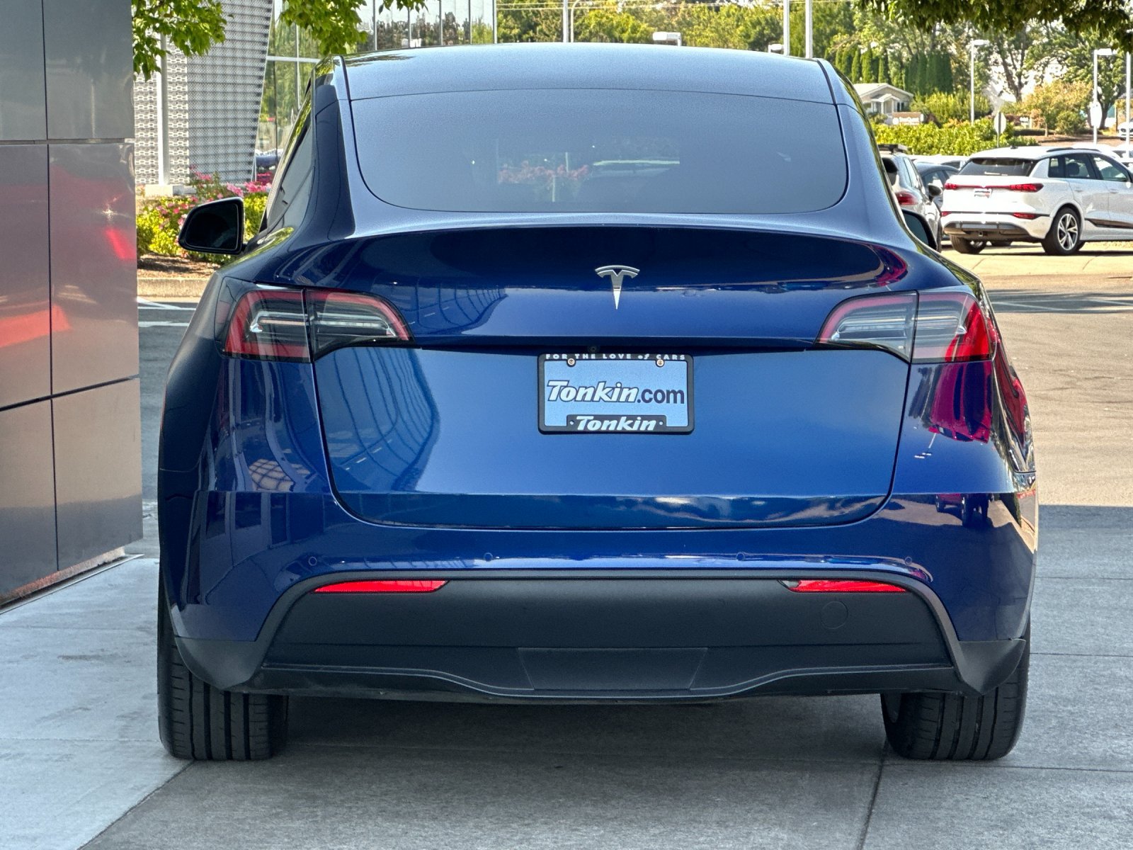 Used 2022 Tesla Model Y Long Range AWD/4WD image 5