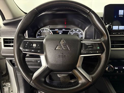 Used 2024 Mitsubishi Outlander SE image 21