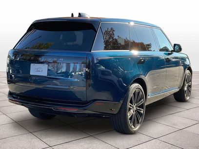 New 2025 Land Rover Range Rover Long Wheelbase SE