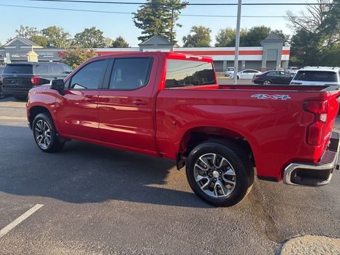 Used 2025 Chevrolet Silverado 1500 LT image 10