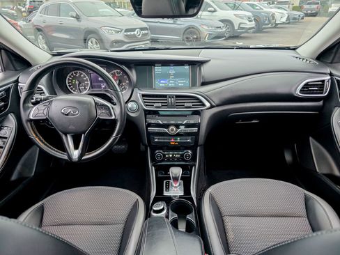 Used 2019 INFINITI QX30 LUXE image 35