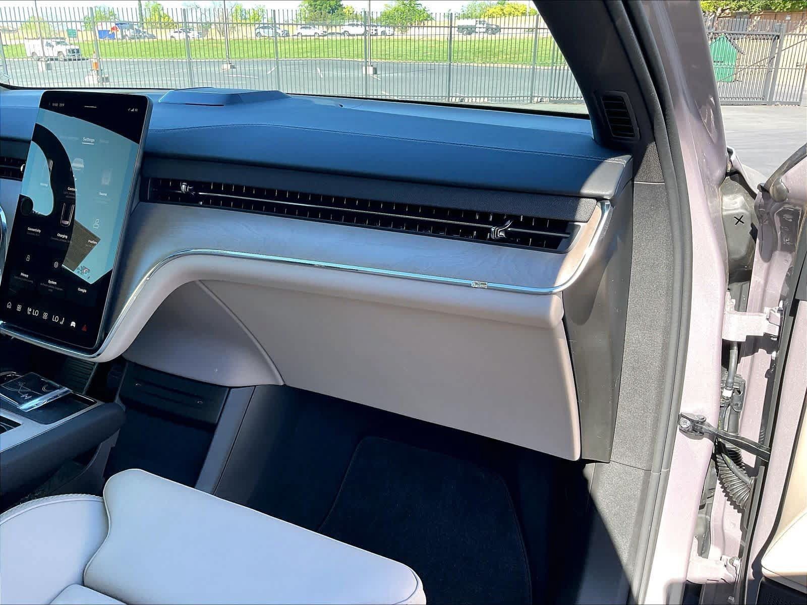 New 2026 Volvo EX90 Plus RWD image 29