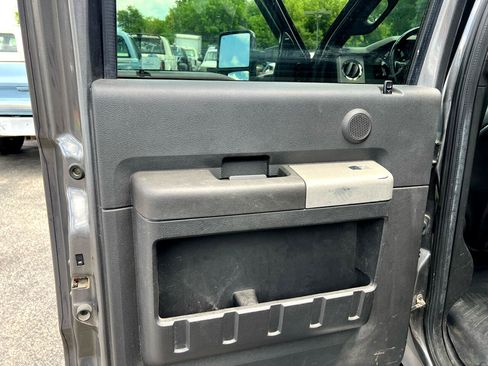 Used 2013 Ford F350 Lariat w/ Chrome Pkg image 12