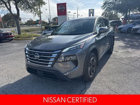 Certified 2025 Nissan Rogue SV image 2