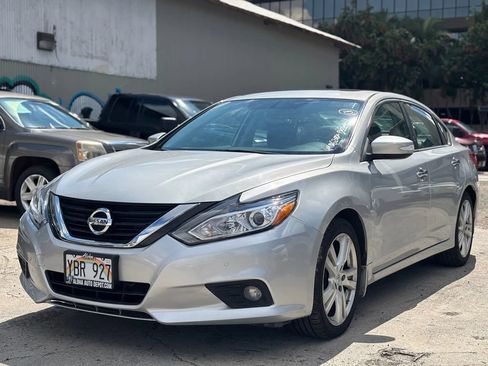 Used 2016 Nissan Altima 3.5 SL w/ 3.5 Technology Package FWD image 1