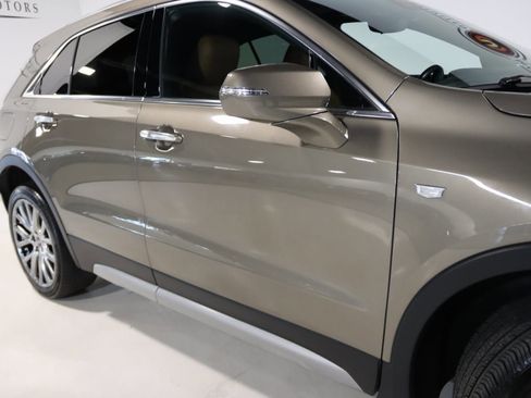 Used 2020 Cadillac XT4 Premium Luxury image 9
