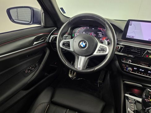 Used 2021 BMW 530i w/ M Sport Package RWD image 38