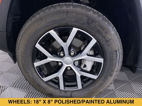 Used 2025 Jeep Grand Cherokee Limited AWD/4WD image 15