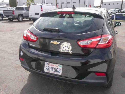 Used 2019 Chevrolet Cruze LS w/ LS Convenience Package FWD image 8