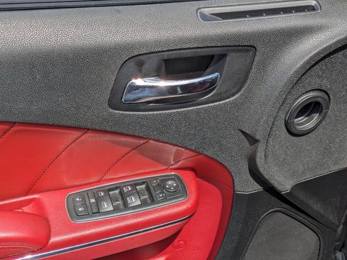 Used 2011 Dodge Charger R/T image 10