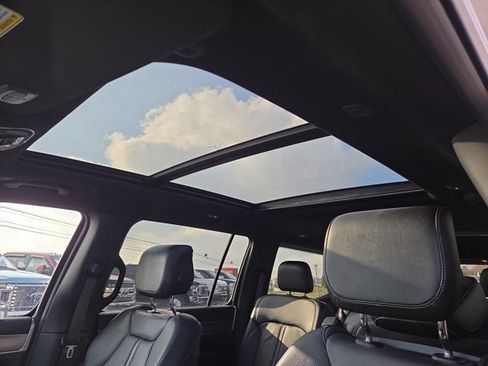 Used 2024 Jeep Wagoneer Series II image 9