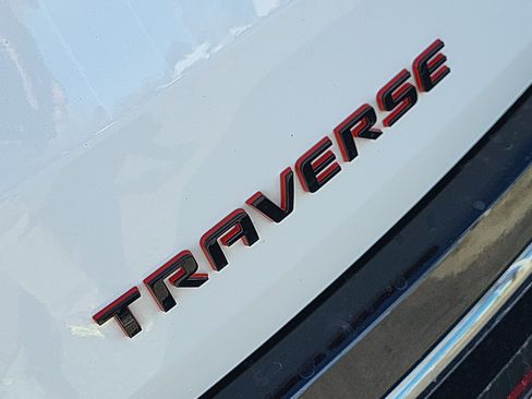 Used 2021 Chevrolet Traverse Premier w/ Redline Edition image 17