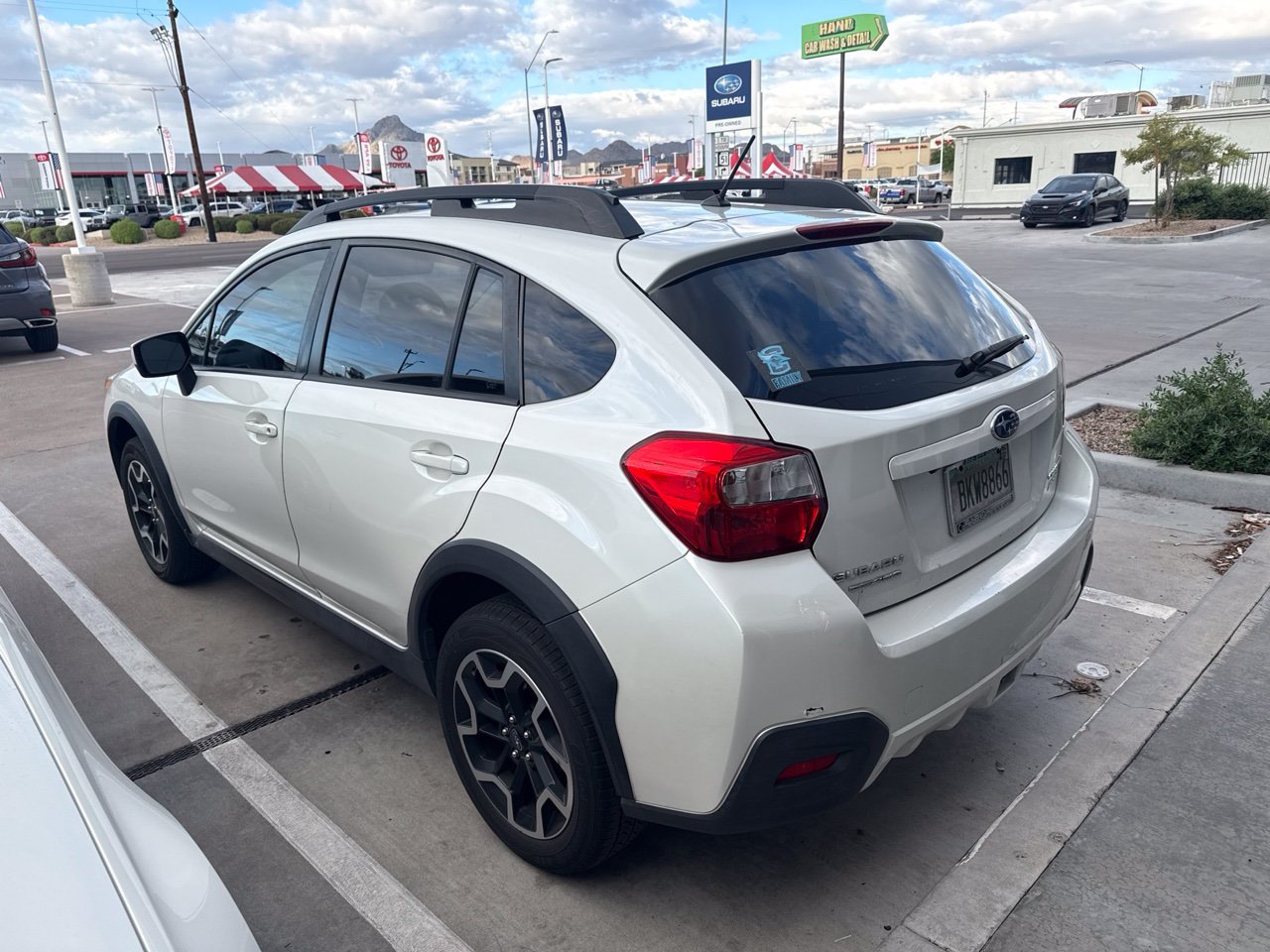 Used 2017 Subaru Crosstrek 2.0i Premium w/ Moonroof Package AWD/4WD image 7