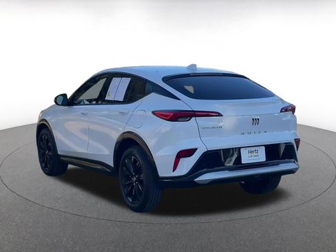 Used 2025 Buick Envista Sport Touring image 11