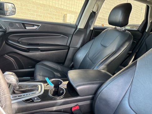 Used 2015 Ford Edge Titanium image 13