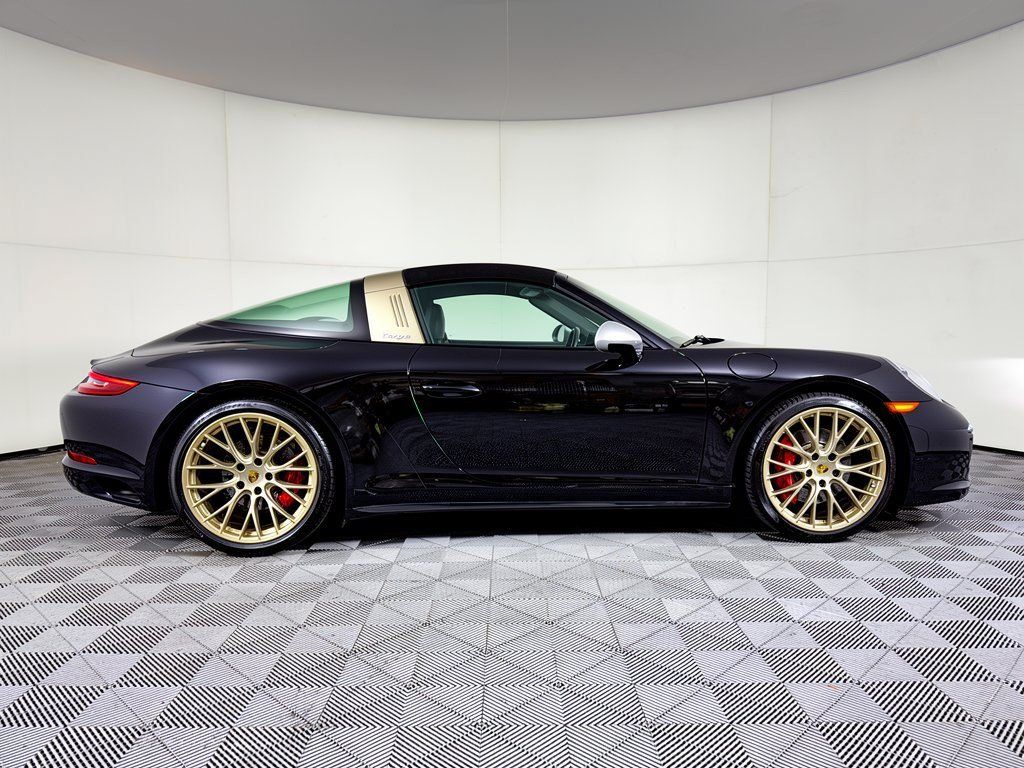 Certified 2019 Porsche 911 Targa 4 GTS AWD/4WD image 33