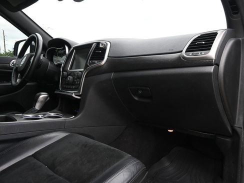 Used 2017 Jeep Grand Cherokee Altitude AWD/4WD image 23