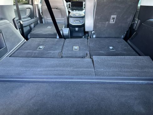 Certified 2025 Ford Expedition Active image 16