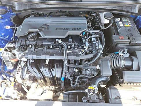 Used 2023 Hyundai Elantra SE w/ Preferred Accessory Package FWD image 22